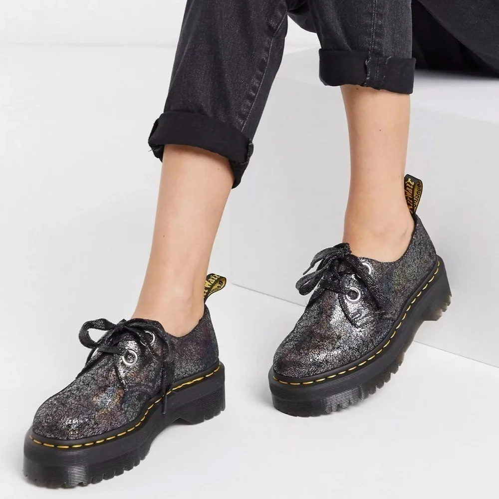 Dr. Martens Holly Platform Shoe Oxford In Pewter Metallic